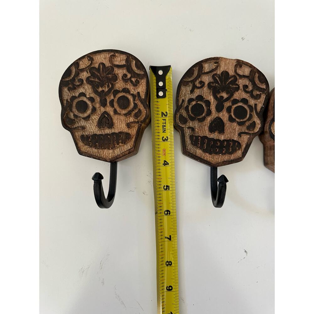Halloween Skull Rustic Wood Hook Hangers - Picture 11 of 13
